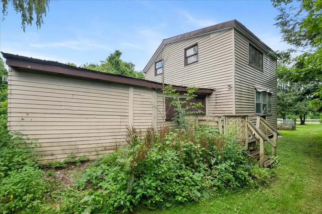 23 Hanna Road Highgate VT 05459