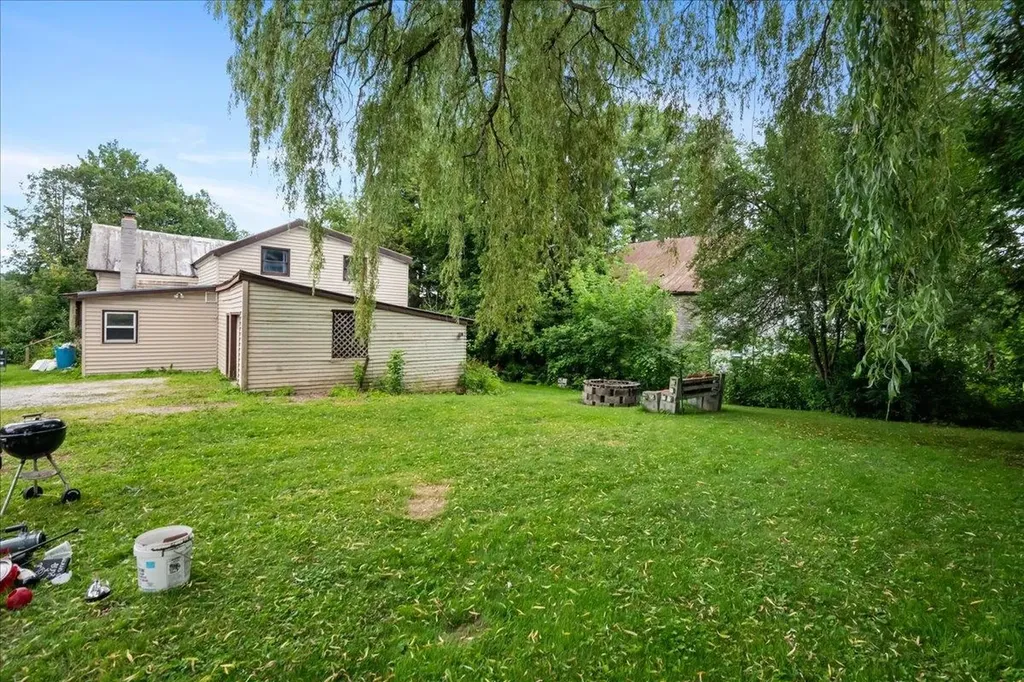 23 Hanna Road Highgate VT 05459