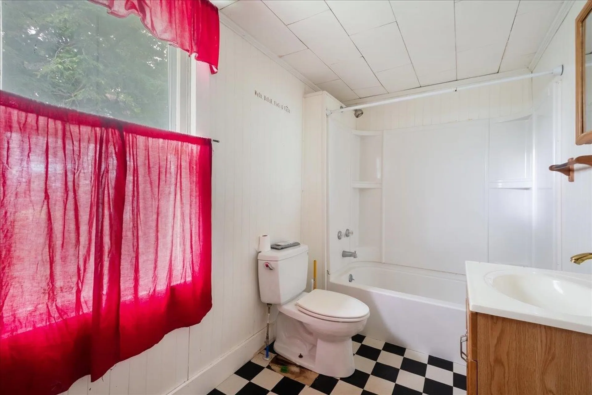 23 Hanna Road Highgate VT 05459