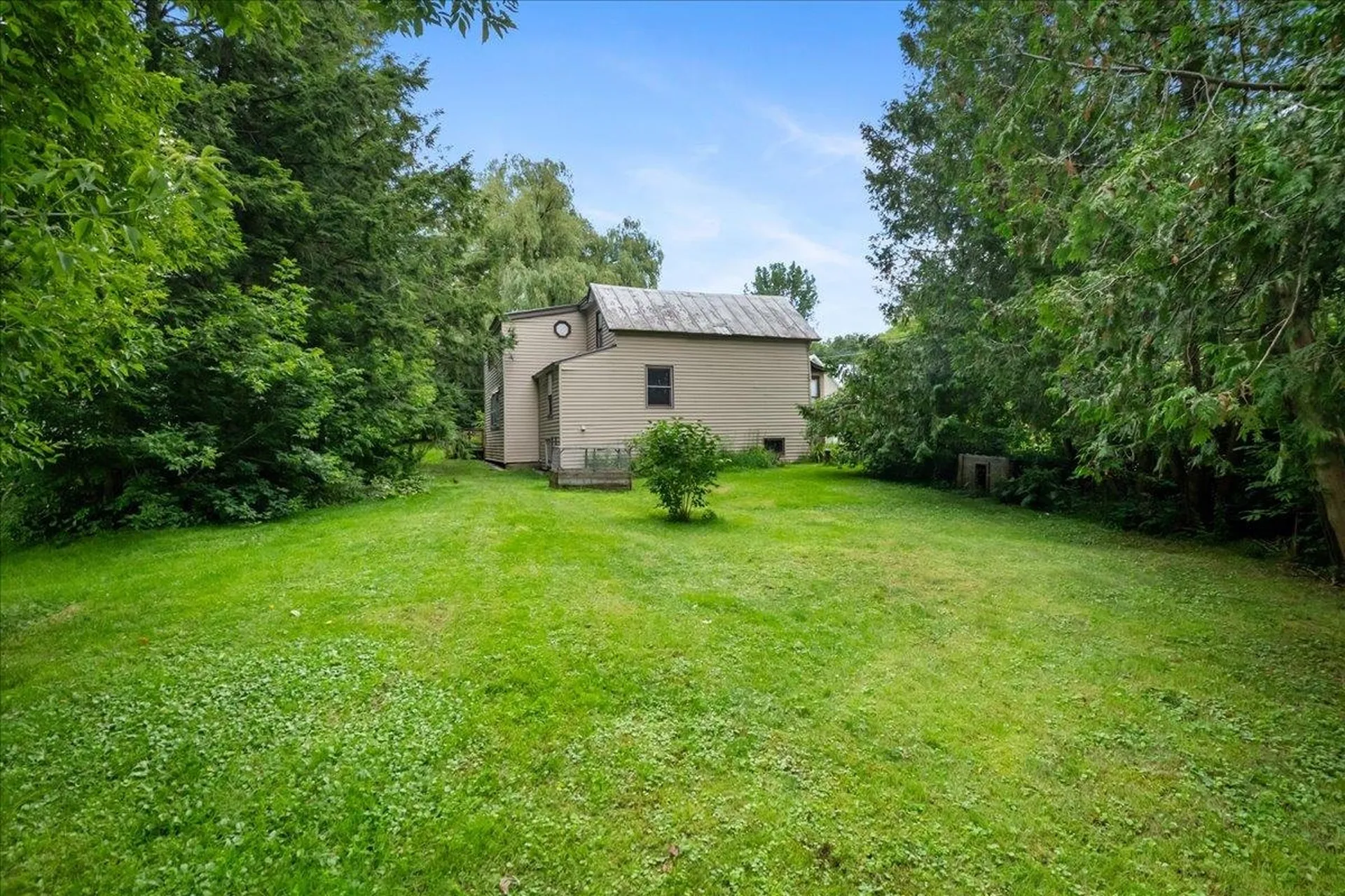 23 Hanna Road Highgate VT 05459