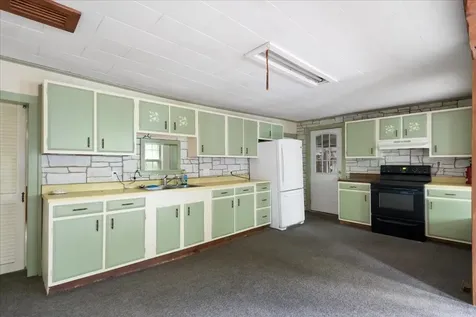 23 Hanna Road Highgate VT 05459