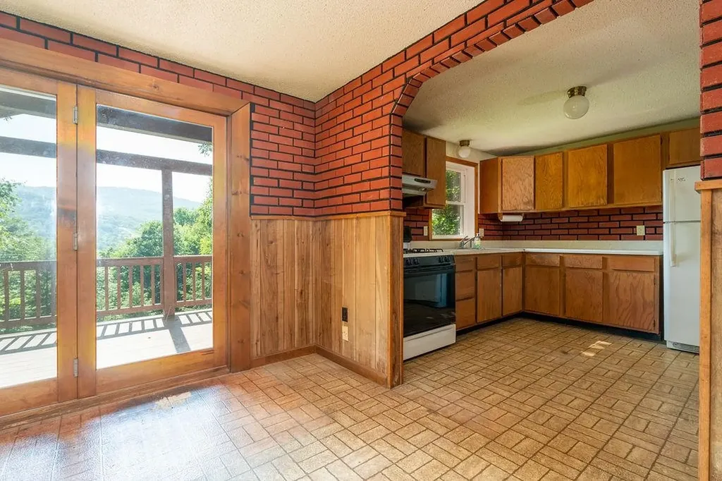 1031 Cherry Valley Road Gilford NH 03249