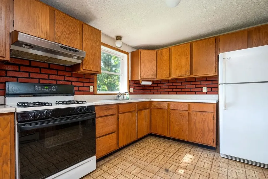 1031 Cherry Valley Road Gilford NH 03249