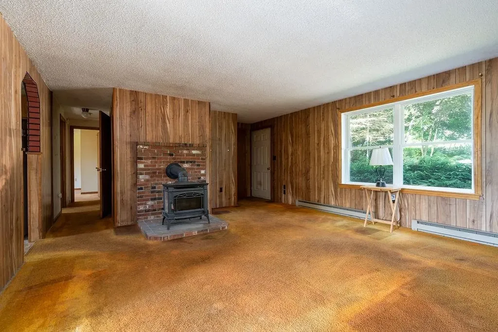 1031 Cherry Valley Road Gilford NH 03249