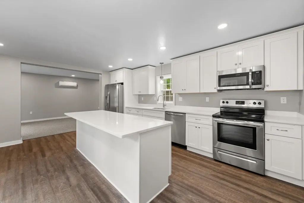 9 Crawford Street Plymouth NH 03264