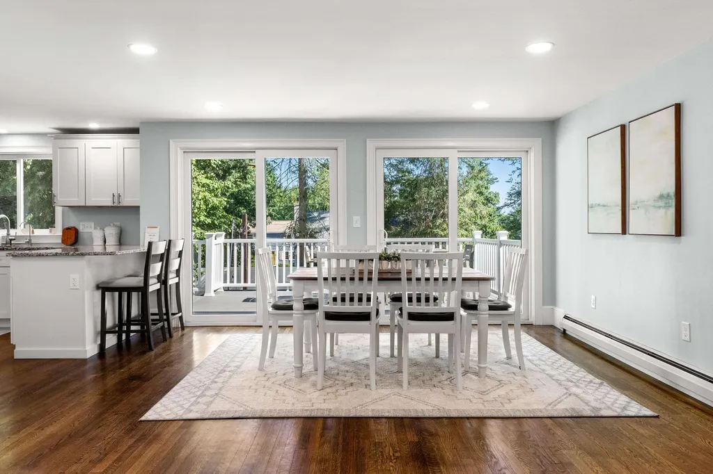 10 Irving Street Salem NH 03079