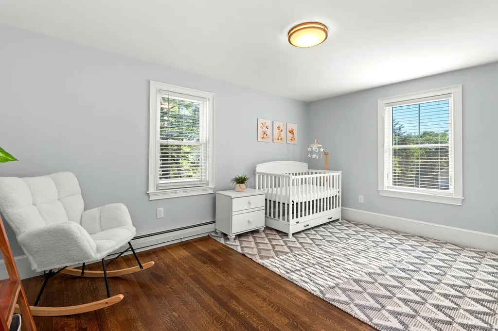 10 Irving Street Salem NH 03079