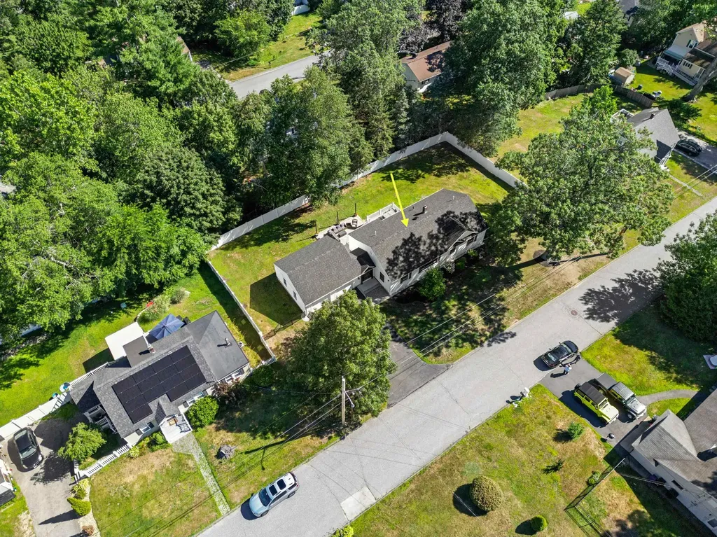 10 Irving Street Salem NH 03079