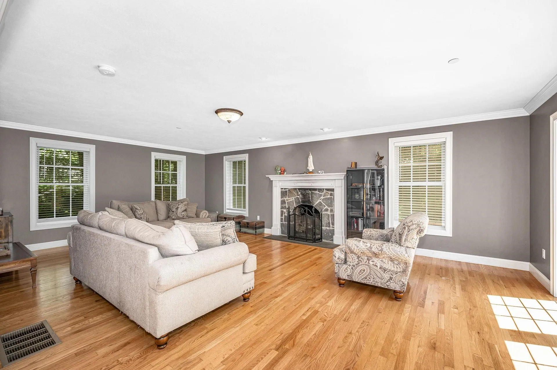 7 Oak Ridge Drive Atkinson NH 03811
