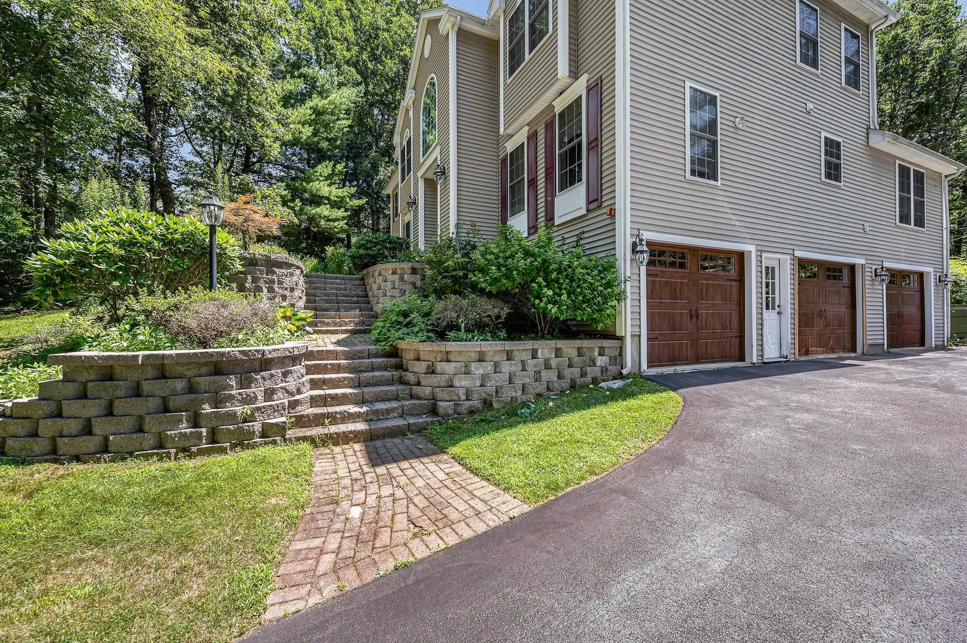 7 Oak Ridge Drive Atkinson NH 03811