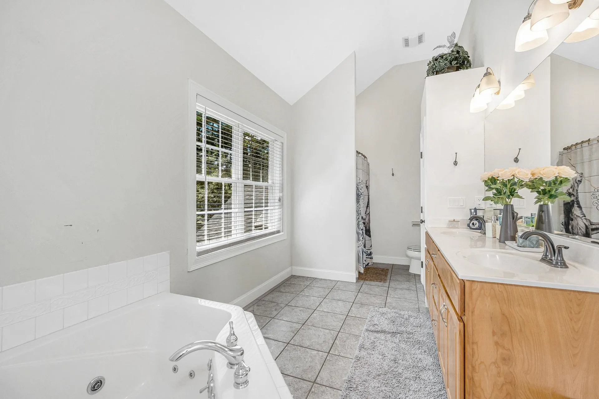 7 Oak Ridge Drive Atkinson NH 03811