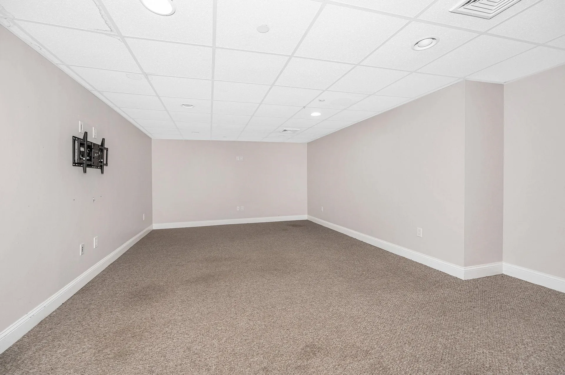 7 Oak Ridge Drive Atkinson NH 03811