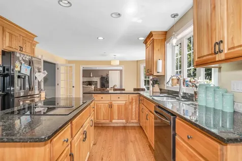 7 Oak Ridge Drive Atkinson NH 03811