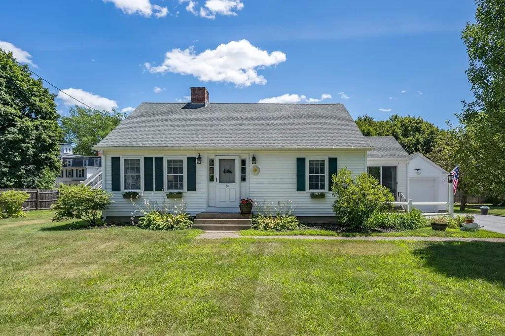 19 Pleasant Street Merrimack NH 03054