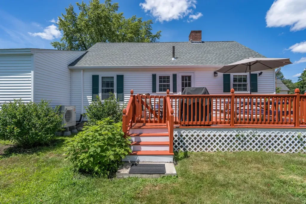 19 Pleasant Street Merrimack NH 03054