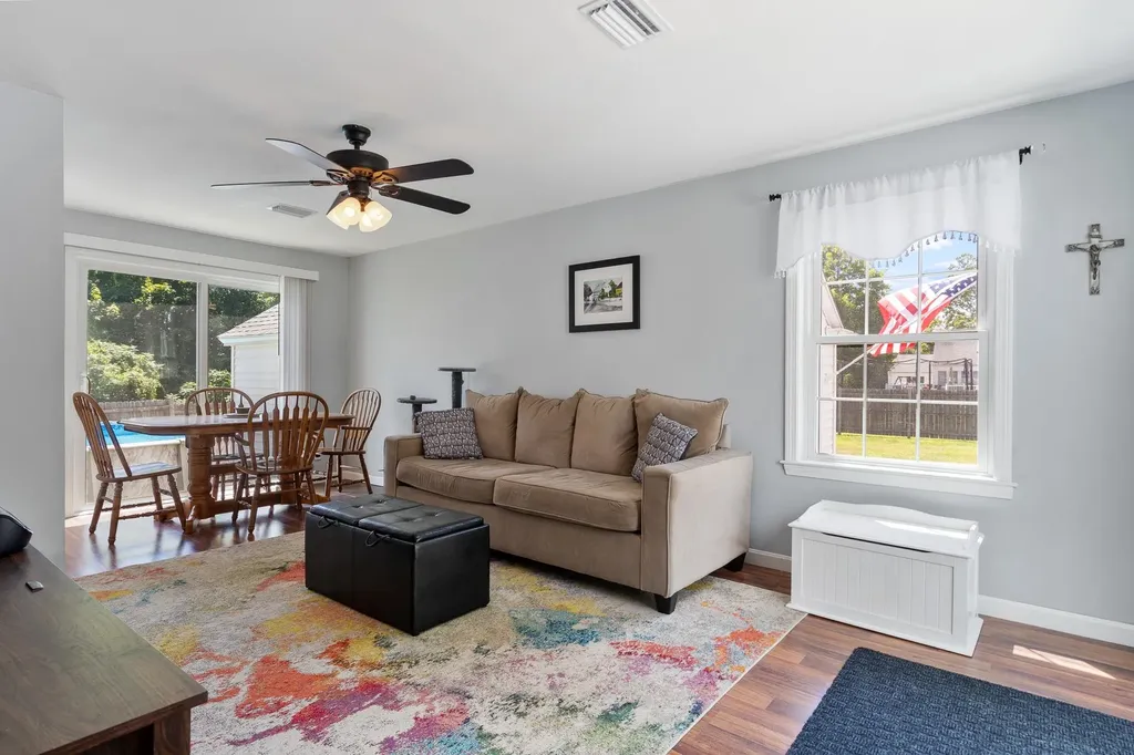 19 Pleasant Street Merrimack NH 03054