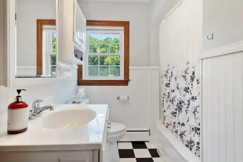 19 Pleasant Street Merrimack NH 03054