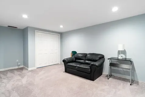 19 Pleasant Street Merrimack NH 03054