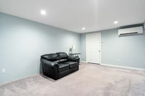 19 Pleasant Street Merrimack NH 03054