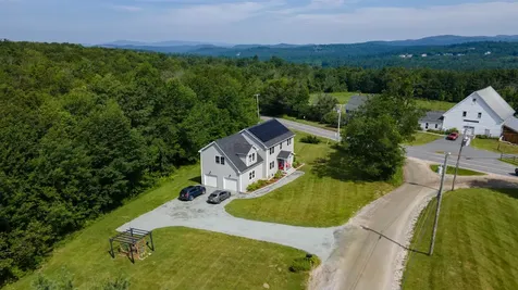 18 Stonehouse Road New London NH 03257