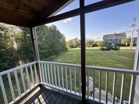 18 Stonehouse Road New London NH 03257