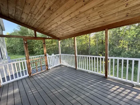 18 Stonehouse Road New London NH 03257