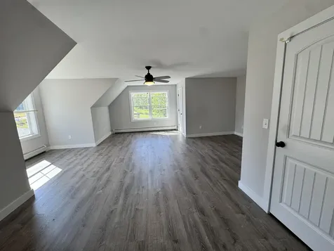 18 Stonehouse Road New London NH 03257