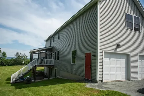 18 Stonehouse Road New London NH 03257