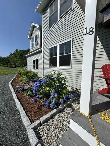 18 Stonehouse Road New London NH 03257