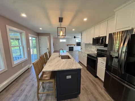 18 Stonehouse Road New London NH 03257