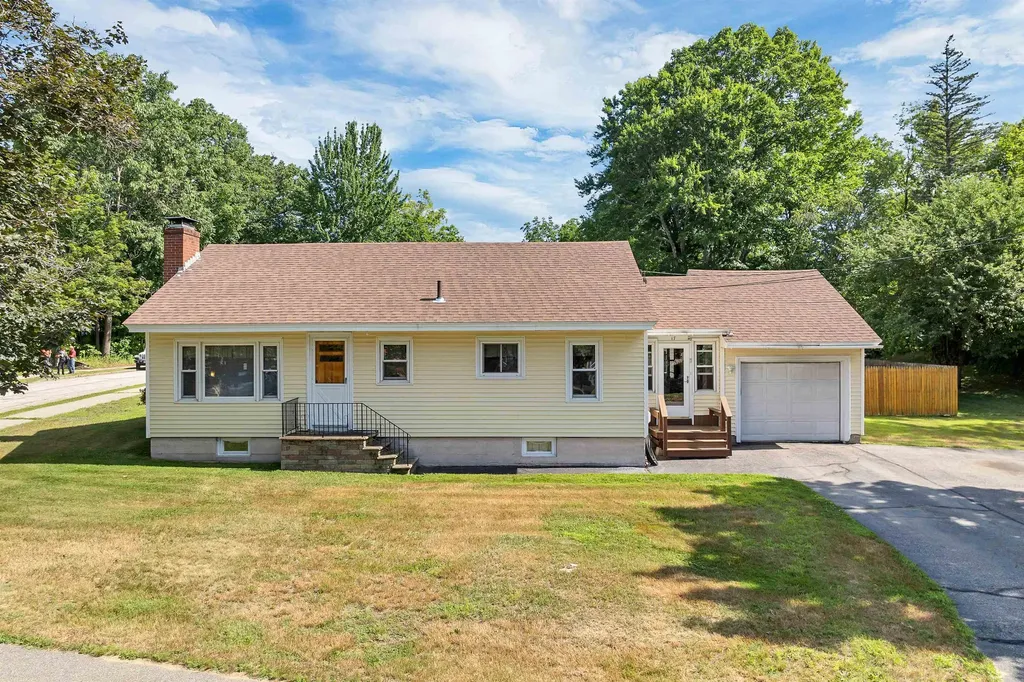 17 Batchelder Street Laconia NH 03246