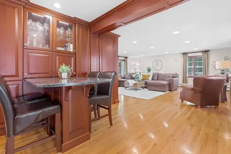 127 Hooksett Road Auburn NH 03032