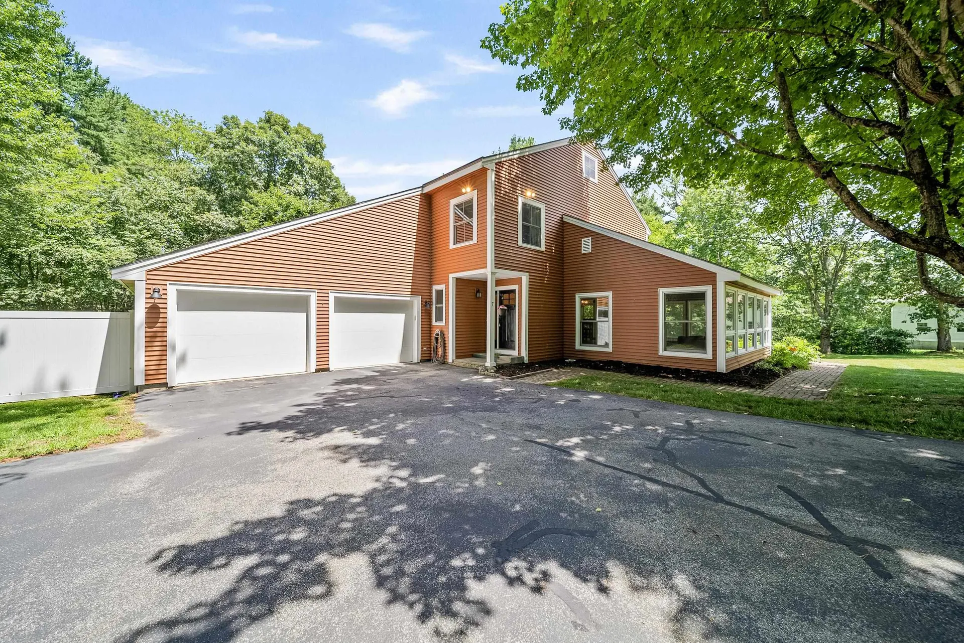 7 Moulton Drive Londonderry NH 03053
