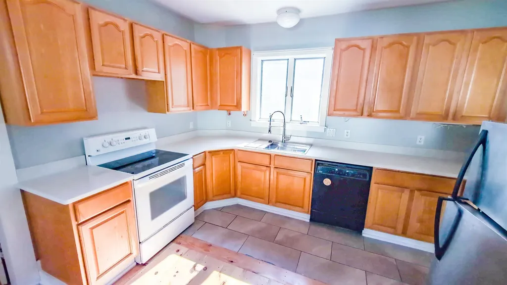 77 Grafton Street Lisbon NH 03585