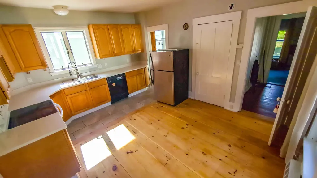 77 Grafton Street Lisbon NH 03585