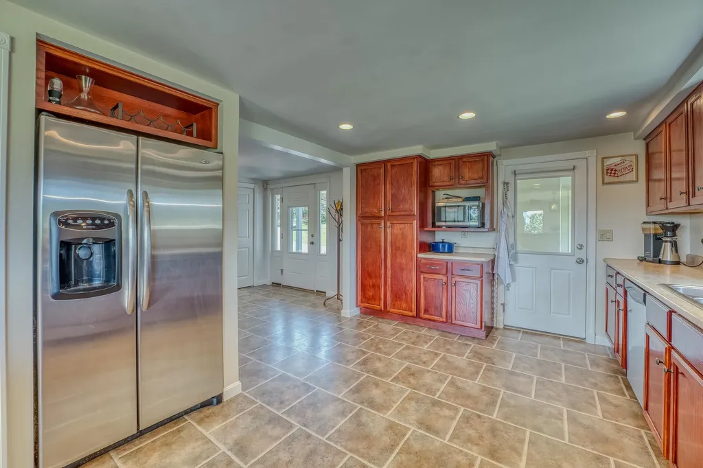 144 Hyfield Lane Jefferson NH 03583