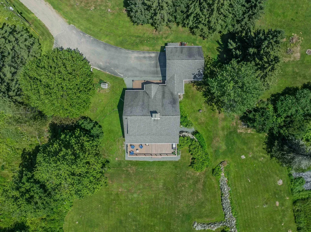 144 Hyfield Lane Jefferson NH 03583