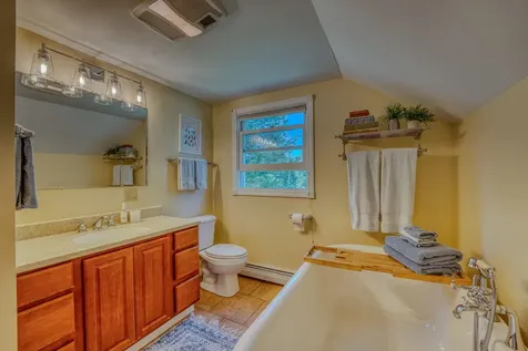 144 Hyfield Lane Jefferson NH 03583