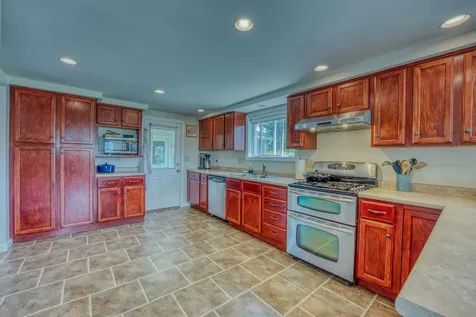 144 Hyfield Lane Jefferson NH 03583