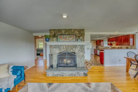 144 Hyfield Lane Jefferson NH 03583