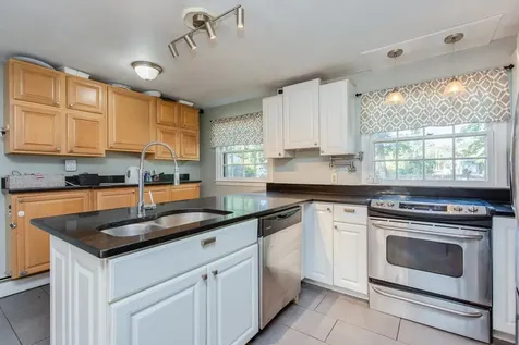 3 Rugby Road Nashua NH 03063