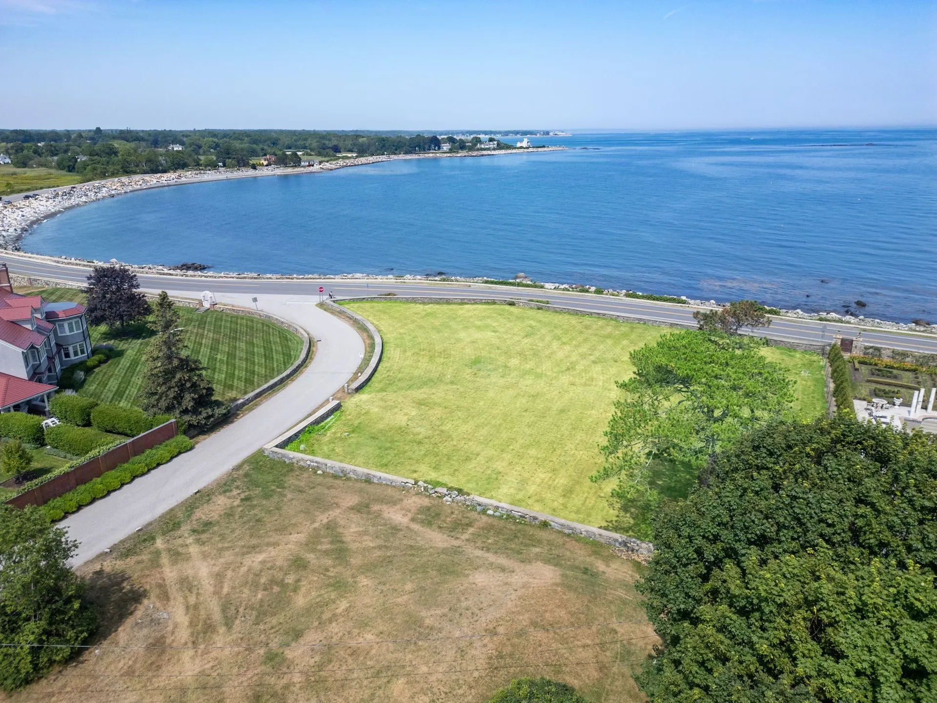 33 Willow Avenue North Hampton NH 03862