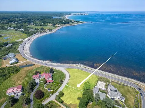 33 Willow Avenue North Hampton NH 03862