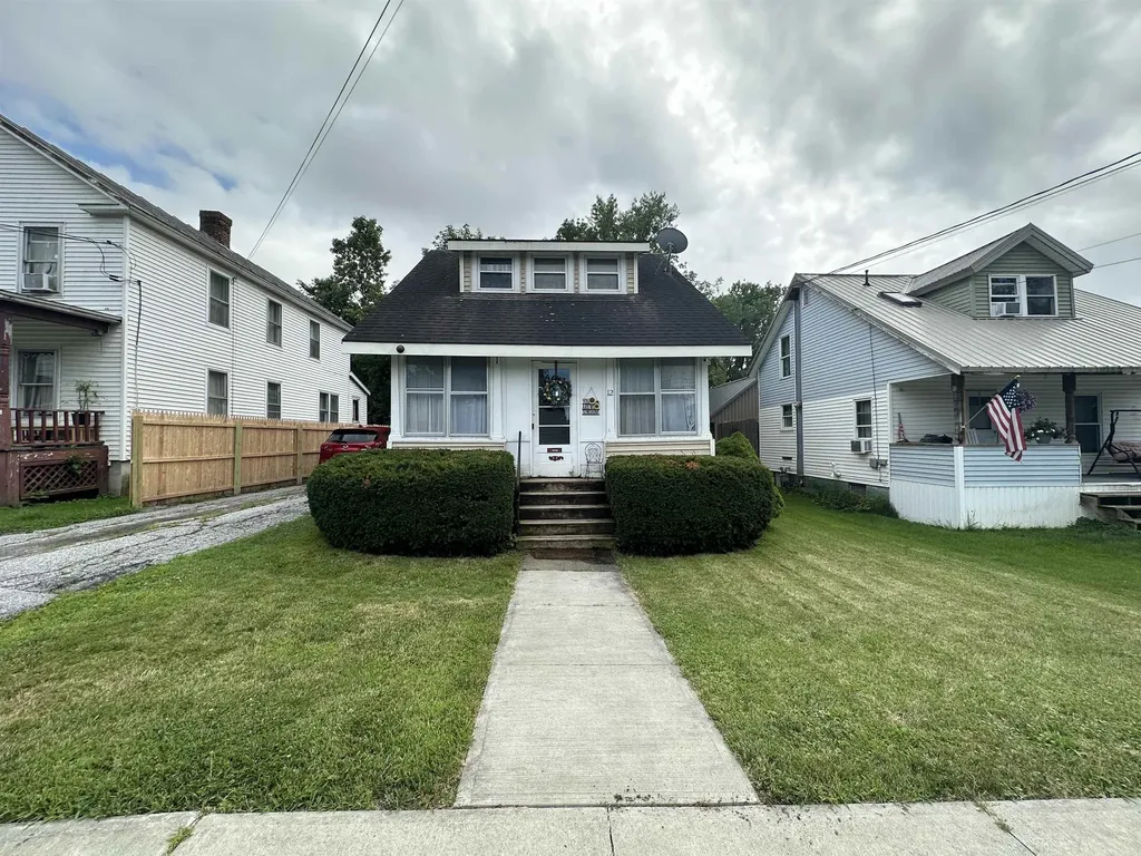 12 Locke Terrace St. Albans City VT 05478-9631