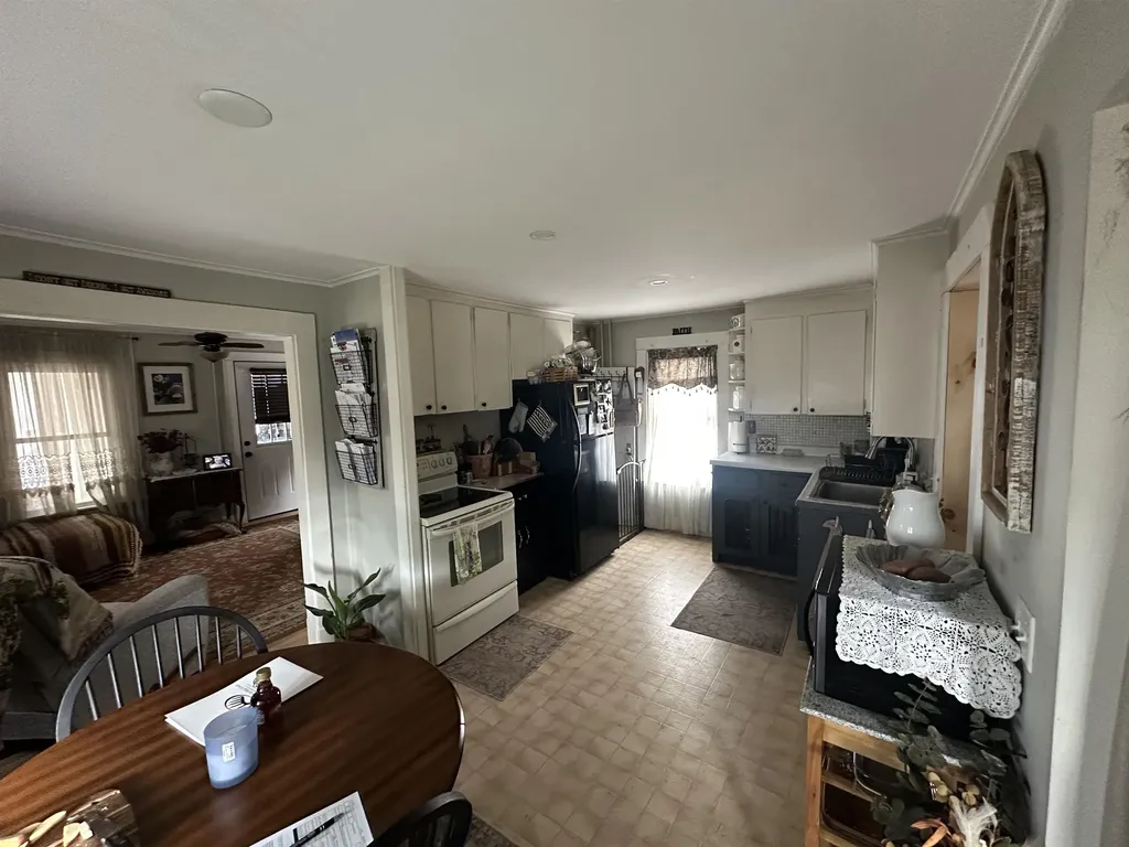 12 Locke Terrace St. Albans City VT 05478-9631