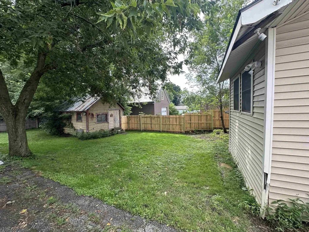 12 Locke Terrace St. Albans City VT 05478-9631