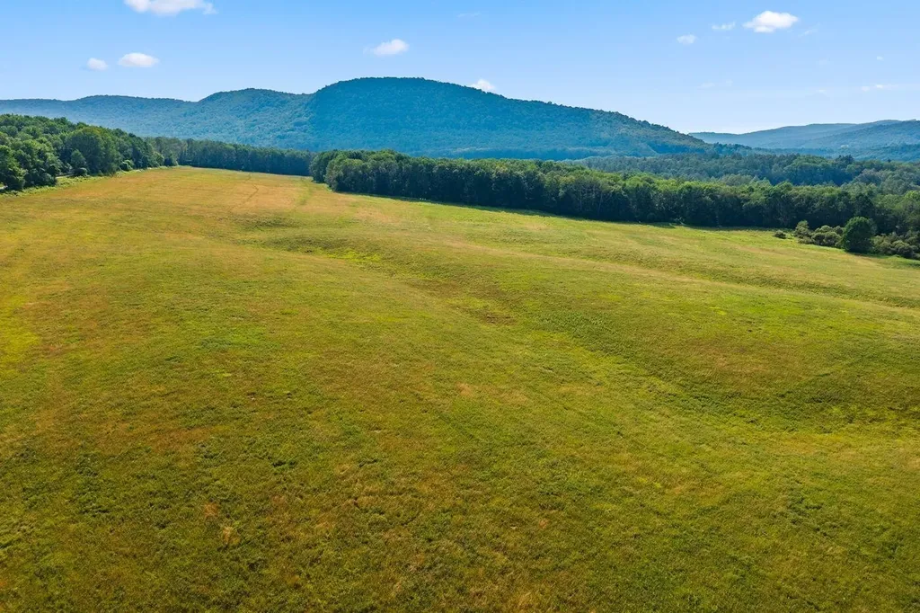 51 Gulf Road Tinmouth VT 05757