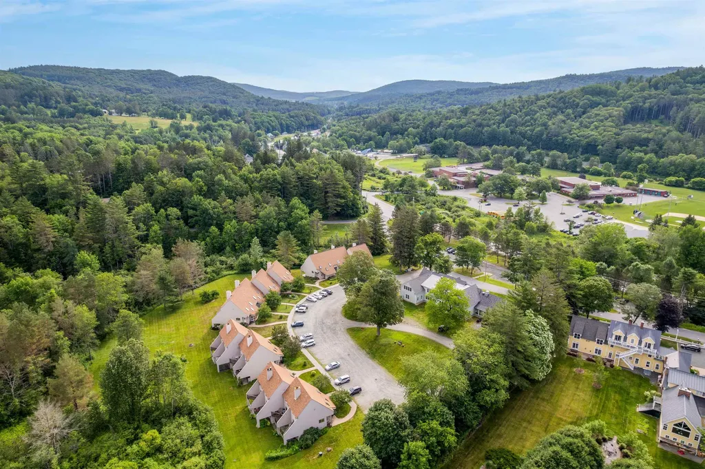 42 Heritage Condo Way Woodstock VT 05091