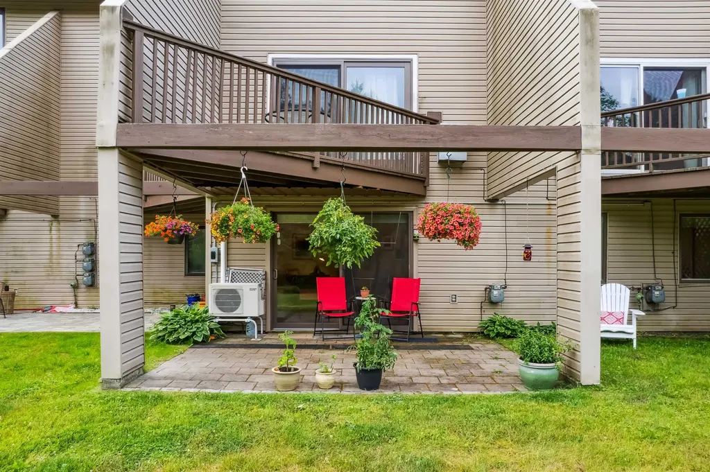 42 Heritage Condo Way Woodstock VT 05091