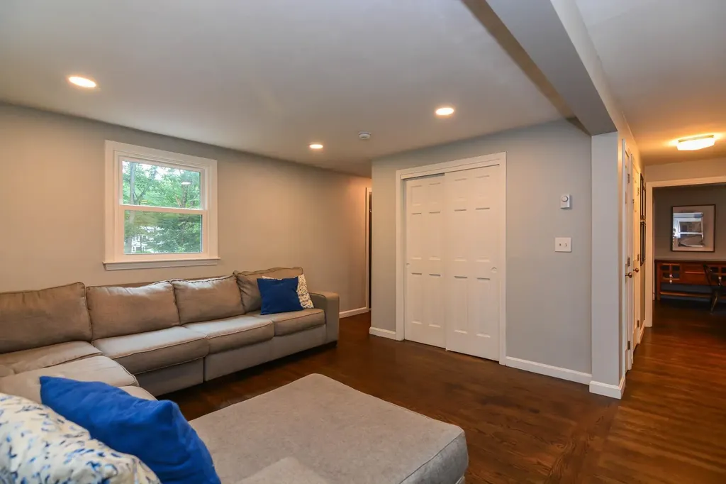 12 Deerwood Drive Amherst NH 03031